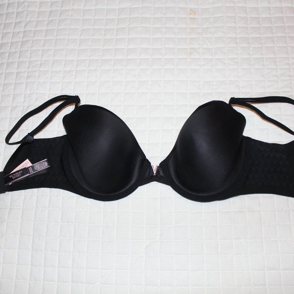 Victoria's Secret Black Love Cloud Bra - NWT